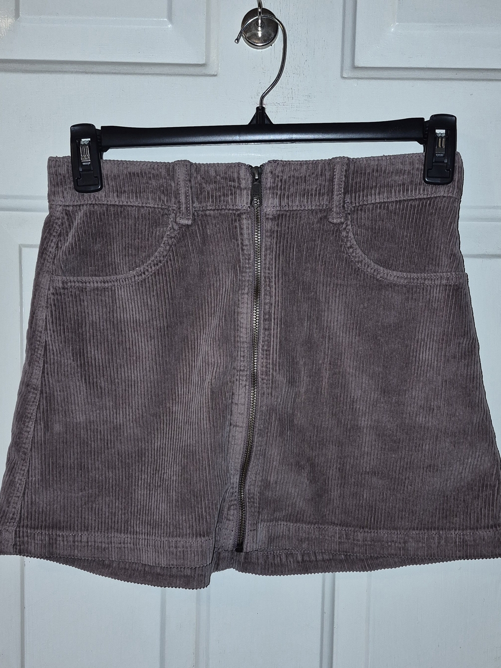 American Eagle Outfitters Corduroy Front-Zip Mini Skirt in Taupe